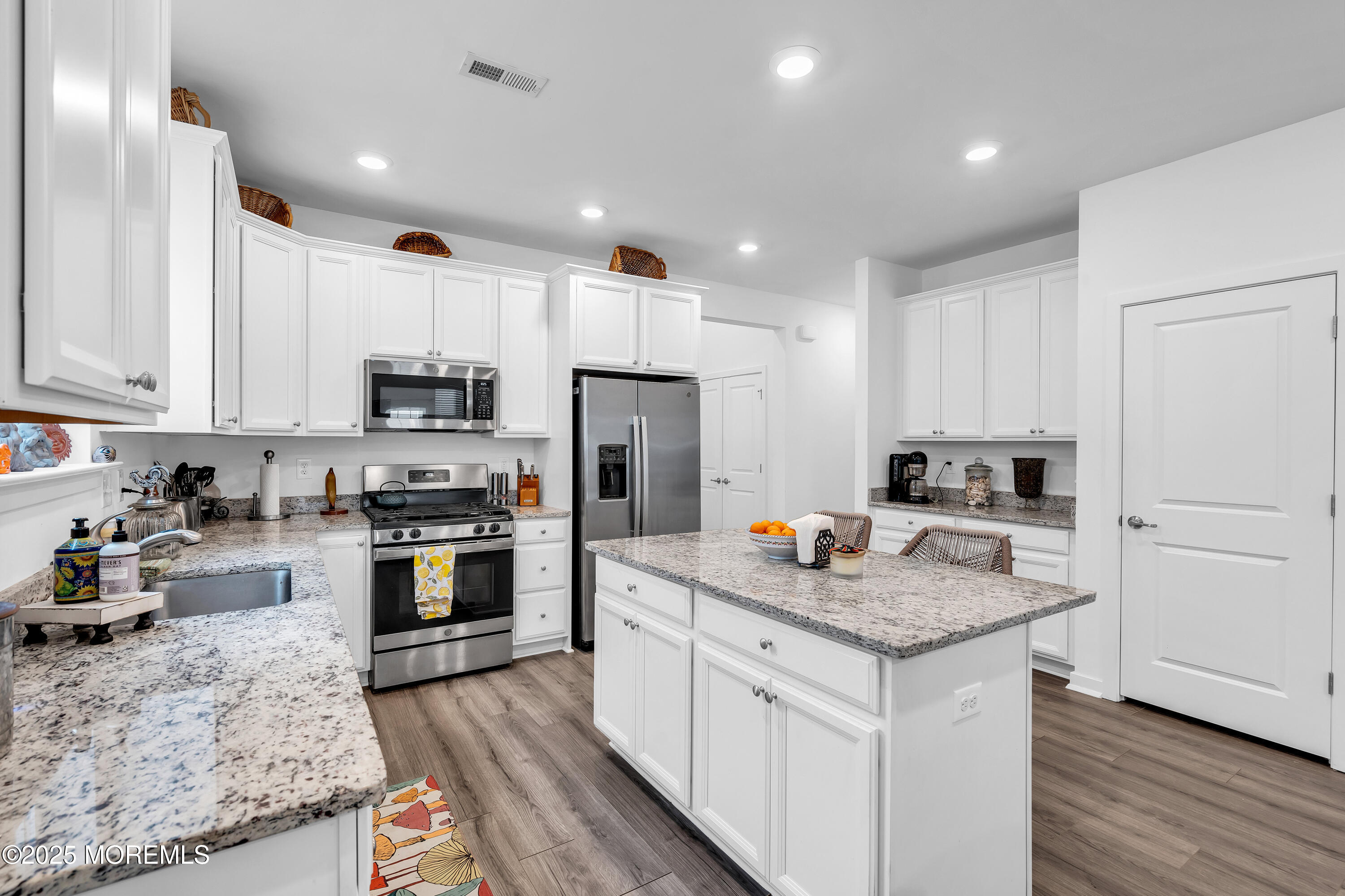 18 Gulfstream Road New Egypt, NJ 08533 - Photo 13 of 35 013_dsc05859_99