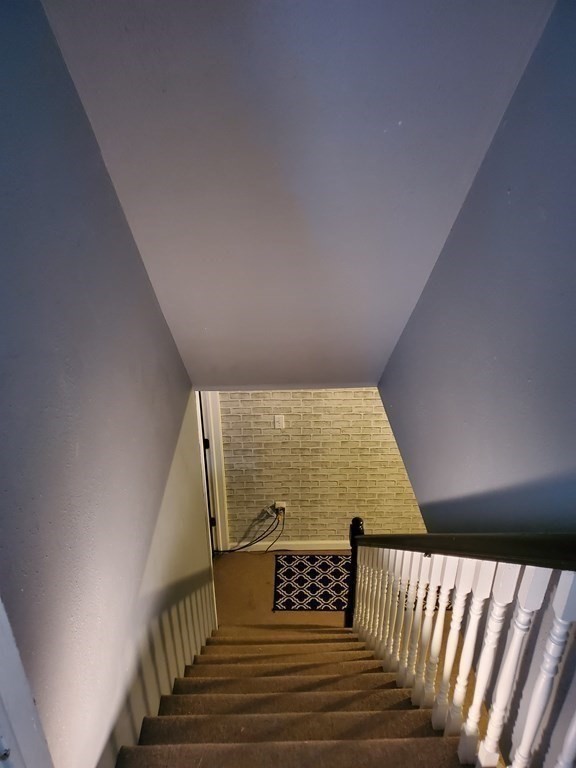 21 Nathaniel Street Springfield, MA 01109 - Photo 8 of 20 a view of entryway
