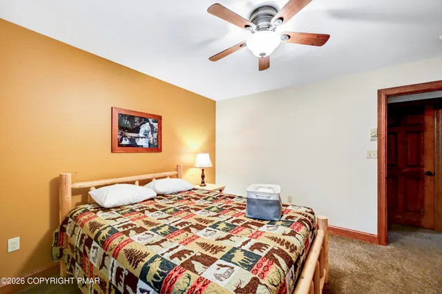 $975,000 | 136 Pineknoll Drive, Lake Harmony, PA 18624