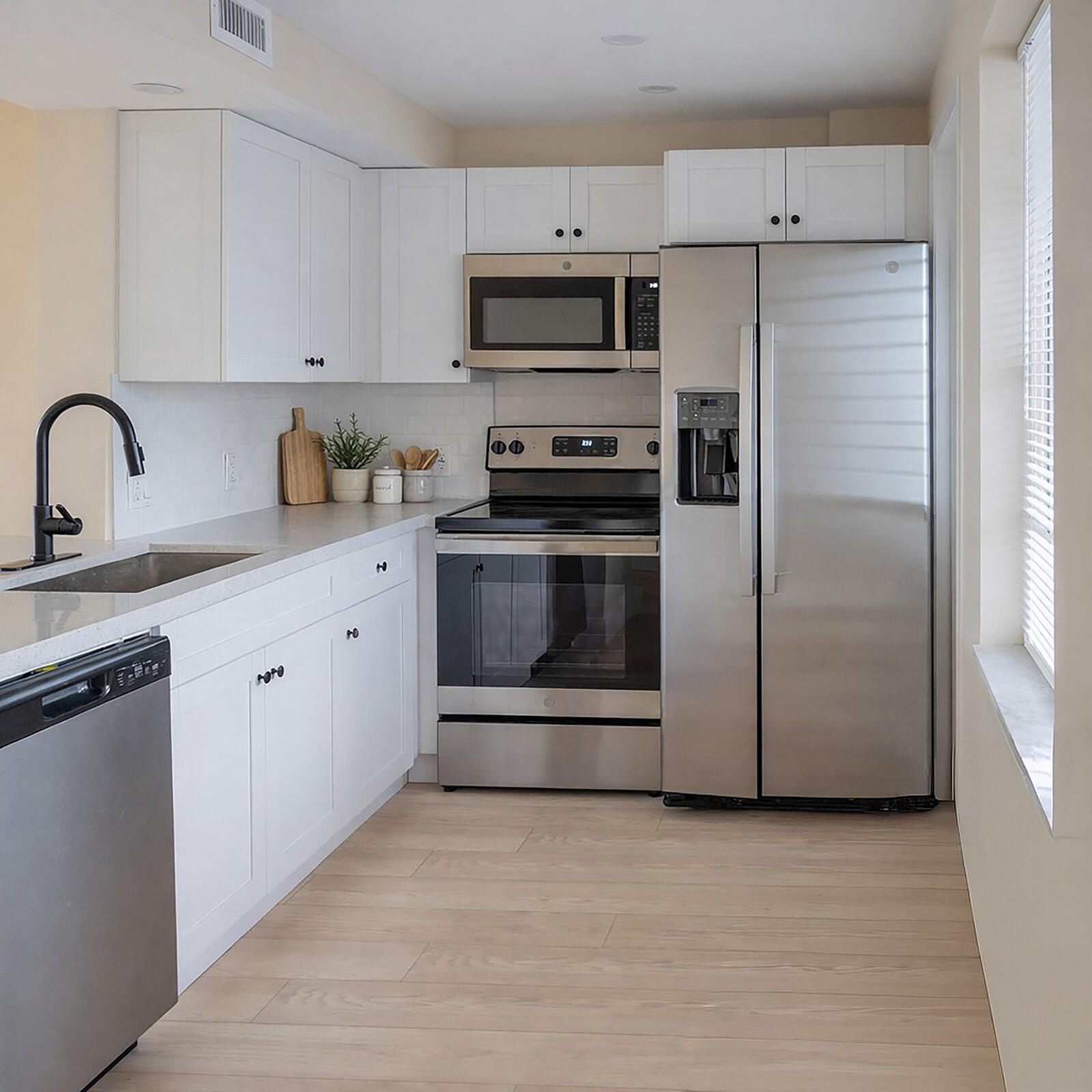 3001 South Course Drive, Unit 209 Pompano Beach, FL 33069 - Photo 2 of 20 YZD_4181-1
