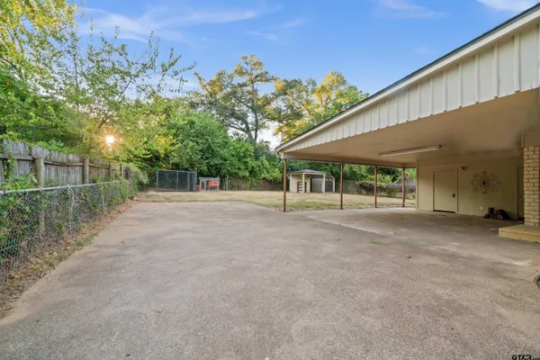 $269,900 | 1920 South Sneed Avenue, Tyler, TX 75701