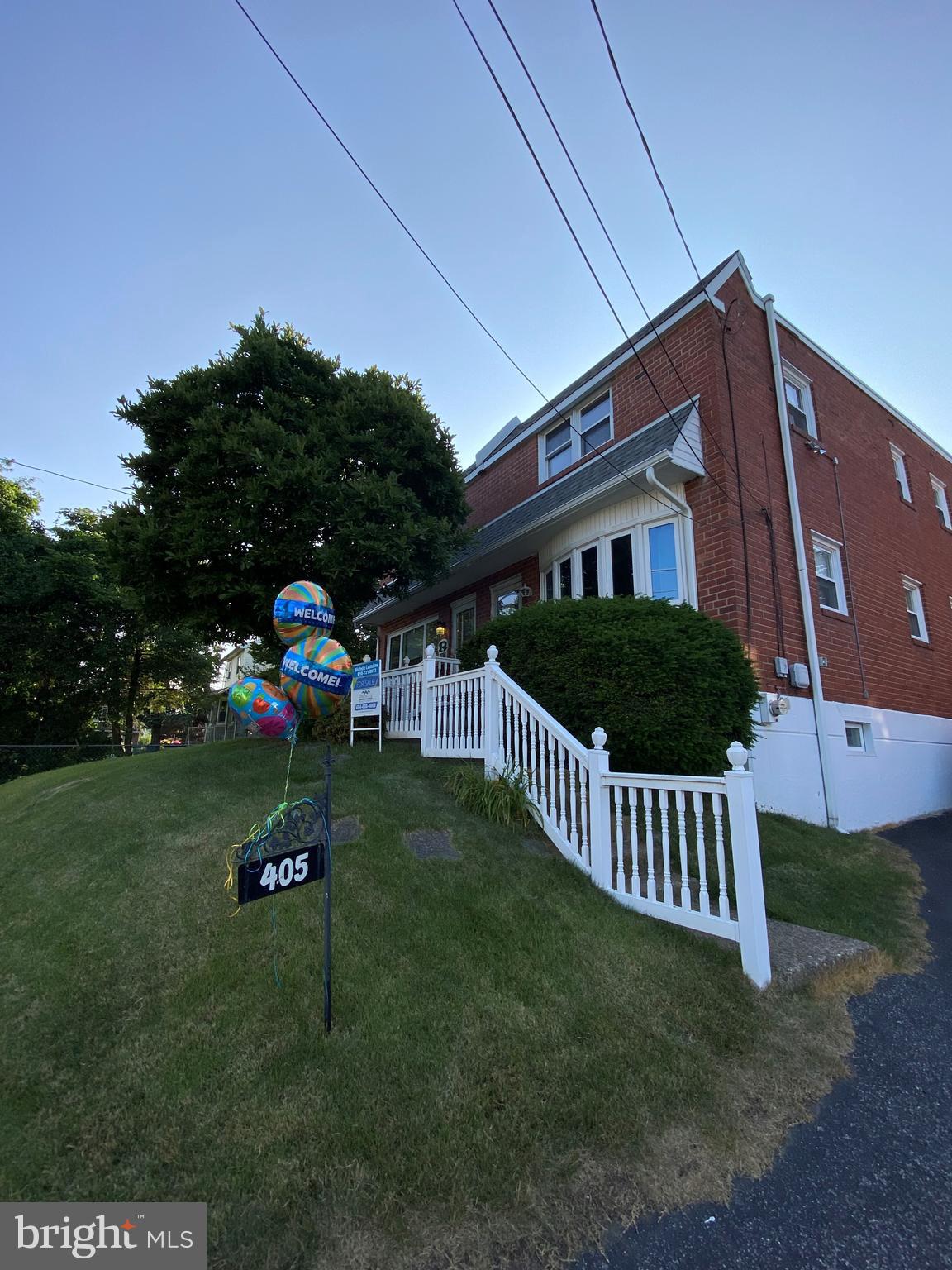 405 Haverford Road Folsom, PA 19033 - Photo 3 of 17 405 Haverford Road - Side