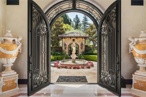 $6,895,000 | 427 La Marina Drive, Camarillo, CA 93010