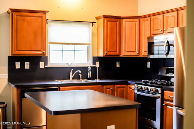 $429,000 | 18 Florian Court, Manchester Township, NJ 08759