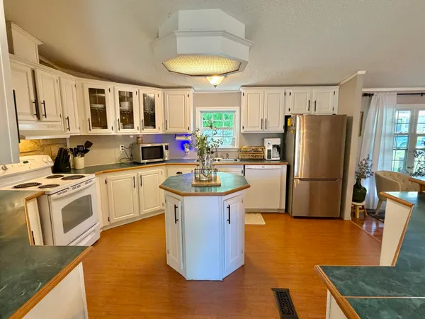 $249,950 | 293 Holcombe Avenue, New Castle, VA 24127