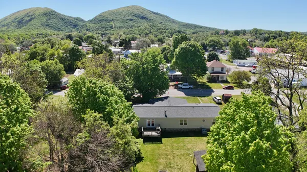 $249,950 | 293 Holcombe Avenue, New Castle, VA 24127