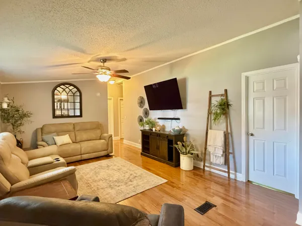$249,950 | 293 Holcombe Avenue, New Castle, VA 24127