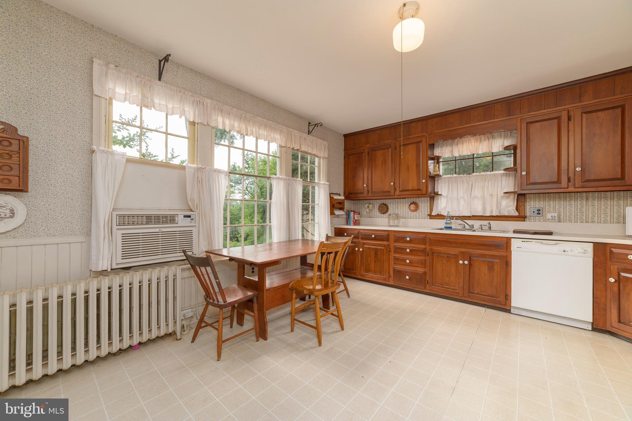 4510 Beaufort Farms Road Harrisburg, PA 17110 - Photo 15 of 48