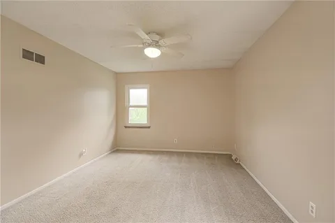 $254,950 | 823 Englewood Street, Lansing, KS 66043