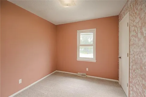 $254,950 | 823 Englewood Street, Lansing, KS 66043
