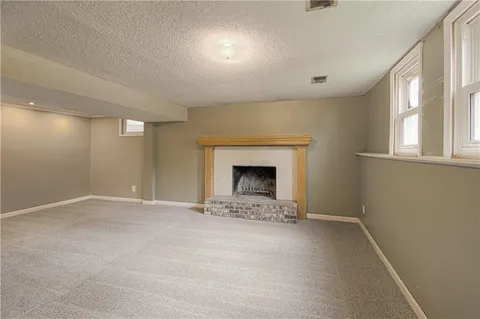 $254,950 | 823 Englewood Street, Lansing, KS 66043