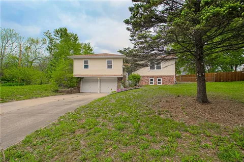 $254,950 | 823 Englewood Street, Lansing, KS 66043