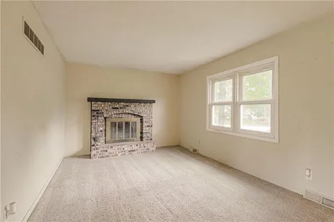 $254,950 | 823 Englewood Street, Lansing, KS 66043