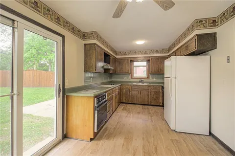 $254,950 | 823 Englewood Street, Lansing, KS 66043