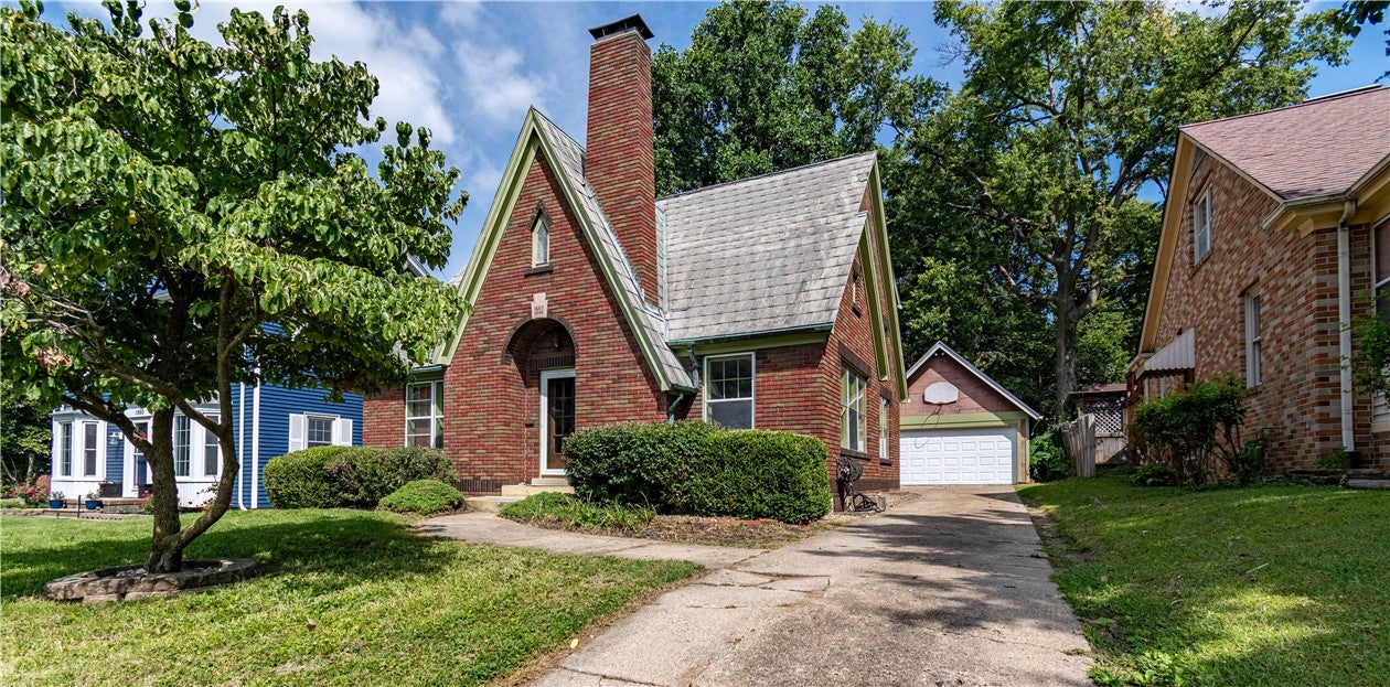 1552 West Sunset Avenue Decatur, IL 62522 - Photo 1 of 30 Gallery Image 1