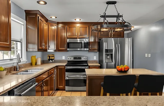 $599,900 | 121 Old Jackson Highway, Leoma, TN 38468