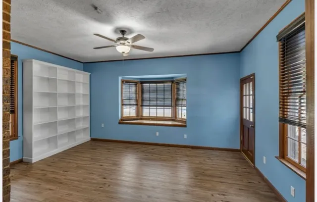 $599,900 | 121 Old Jackson Highway, Leoma, TN 38468