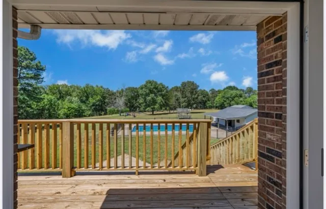 $599,900 | 121 Old Jackson Highway, Leoma, TN 38468