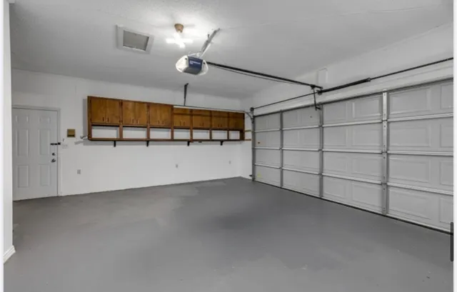 $599,900 | 121 Old Jackson Highway, Leoma, TN 38468