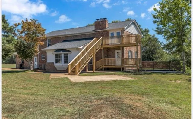 $599,900 | 121 Old Jackson Highway, Leoma, TN 38468