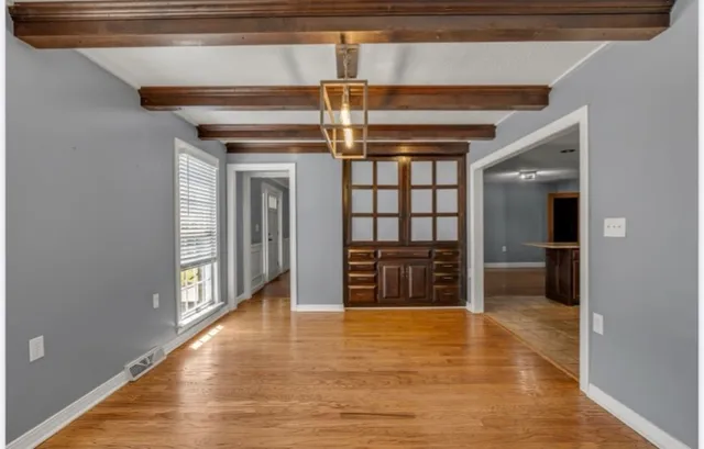 $599,900 | 121 Old Jackson Highway, Leoma, TN 38468