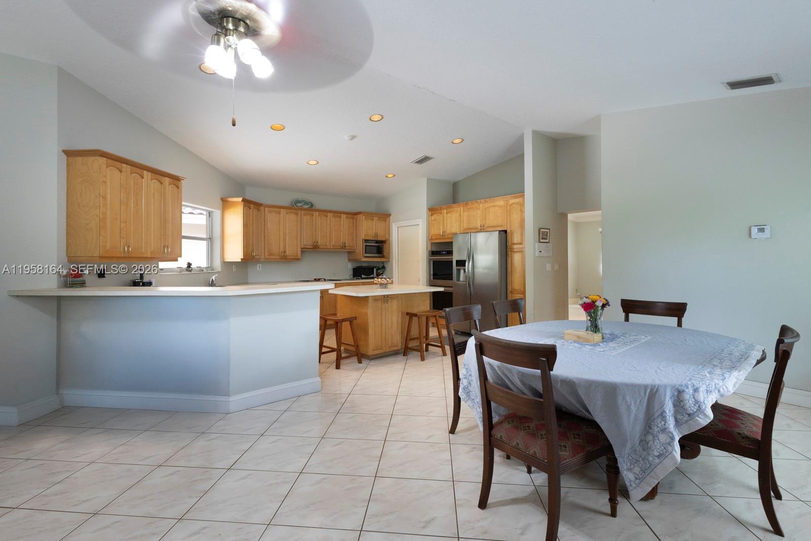 7821 Southwest 129th Terrace Pinecrest, FL 33156 - Photo 11 of 38