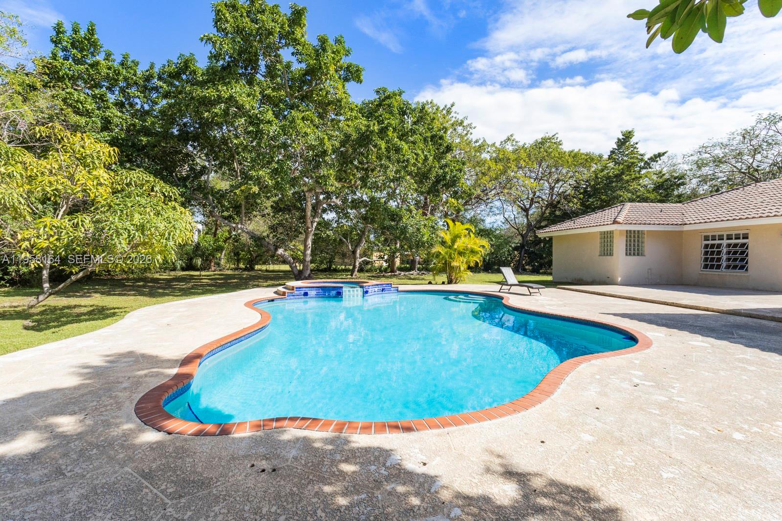 7821 Southwest 129th Terrace Pinecrest, FL 33156 - Photo 16 of 38