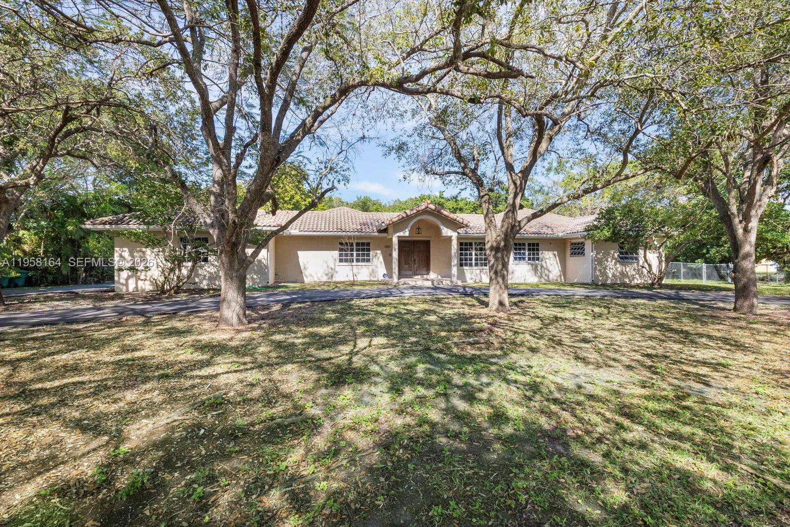 7821 Southwest 129th Terrace Pinecrest, FL 33156 - Photo 3 of 38