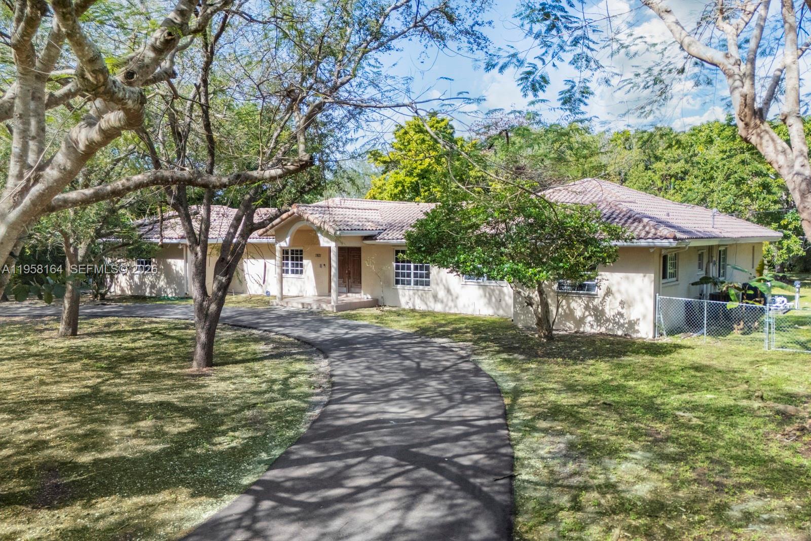 7821 Southwest 129th Terrace Pinecrest, FL 33156 - Photo 37 of 38