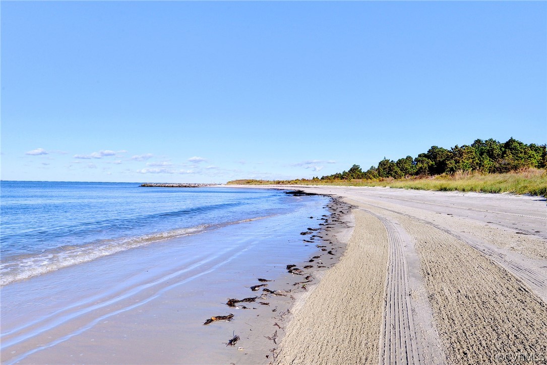 178 Old Course Loop Cape Charles, VA 23310 - Photo 46 of 49 a view of an ocean and beach