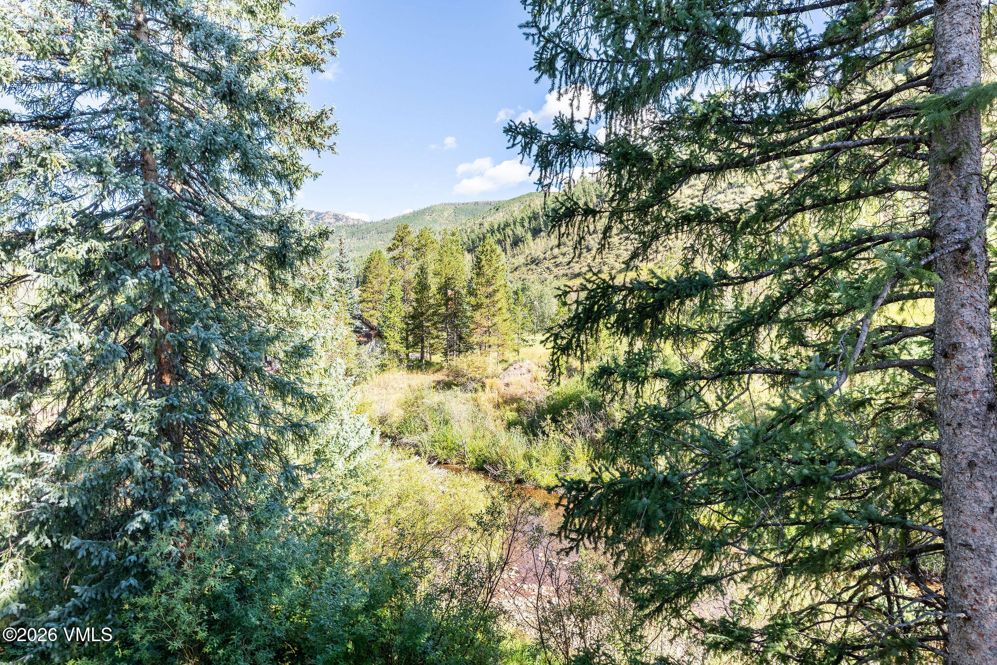 4600 Vail Racquet Club Drive, Unit 610 Vail, CO 81657 - Photo 11 of 24 vail_racquet_club_6_10_exterior_deck_vie