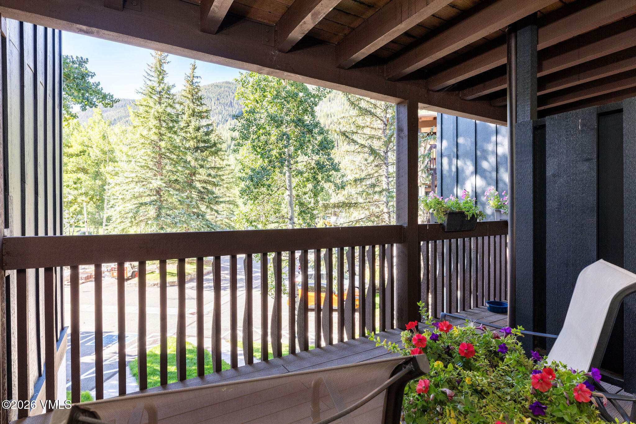 4600 Vail Racquet Club Drive, Unit 610 Vail, CO 81657 - Photo 15 of 26 vail_racquet_club_6_10_exterior_deck05