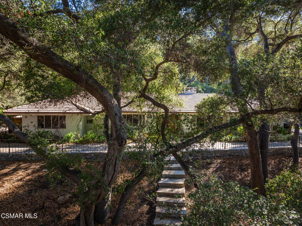 25820 Piuma Road Calabasas, CA 91302 - Photo 5 of 57 Gallery Image 5