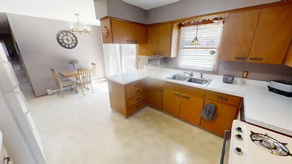 $244,900 | 2418 West Main Street, Albert Lea, MN 56007