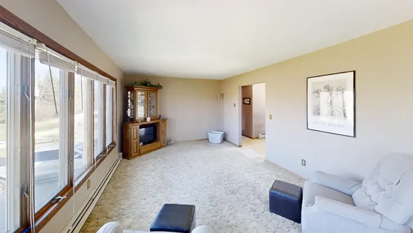 $244,900 | 2418 West Main Street, Albert Lea, MN 56007