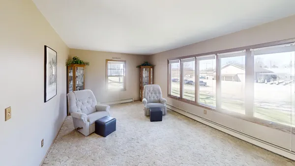 $244,900 | 2418 West Main Street, Albert Lea, MN 56007