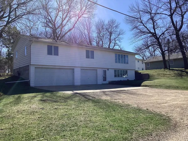 $244,900 | 2418 West Main Street, Albert Lea, MN 56007