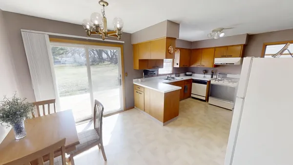 $244,900 | 2418 West Main Street, Albert Lea, MN 56007