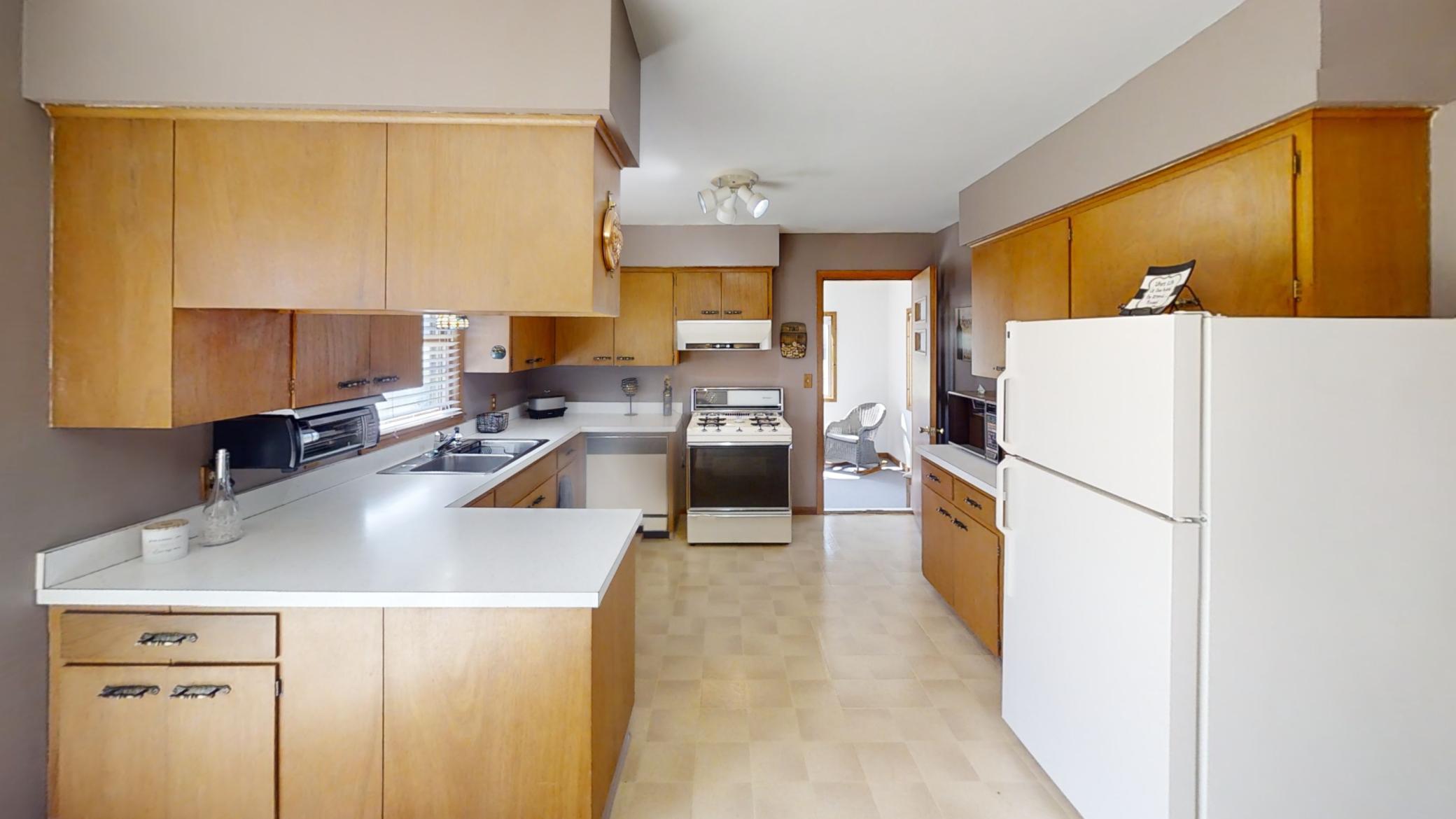 2418 West Main Street Albert Lea, MN 56007 - Photo 8 of 36