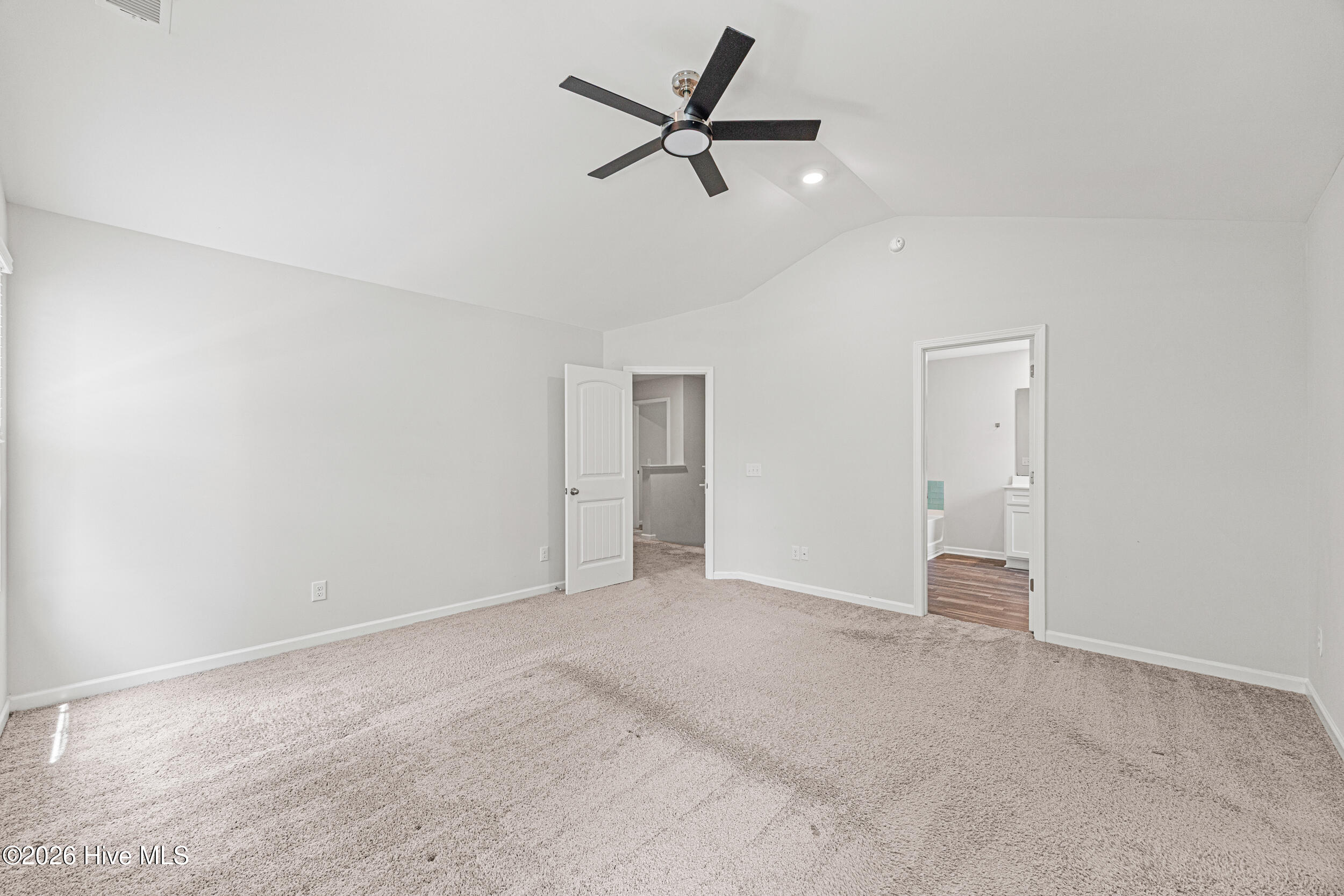 372 Poppleton Drive Hampstead, NC 28443 - Photo 20 of 45 Primary Bedroom