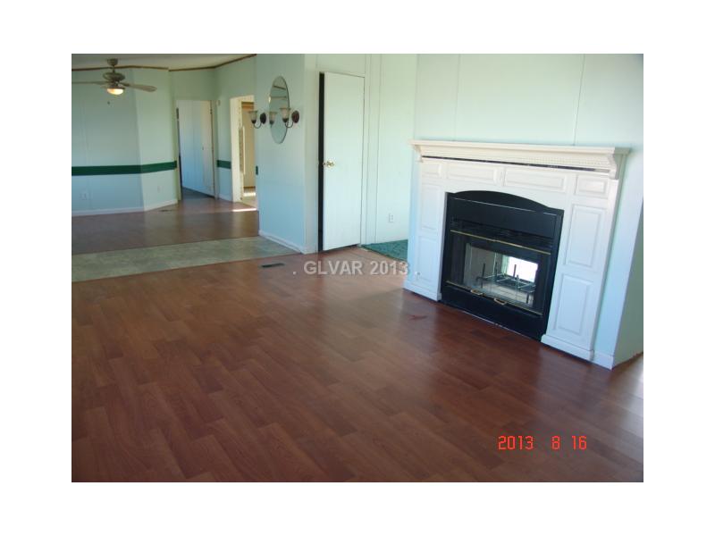 4721 West Rancho Road Pahrump, NV 89048 - Photo 4 of 27 Living Room.