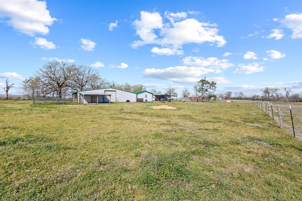 521 County Road Blossom, TX 75416 - Photo 38 of 40