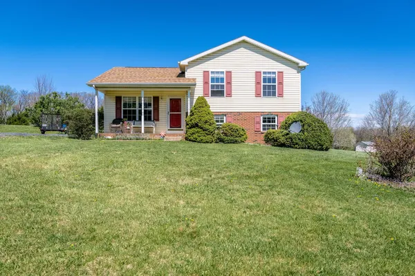 $419,000 | 1075 Chestnut Ridge Road, Staunton, VA 24401
