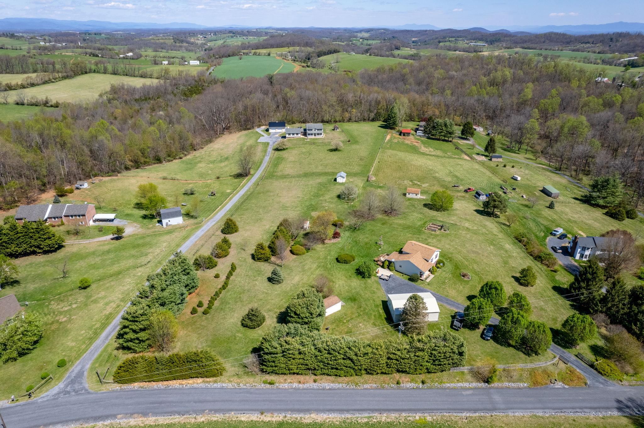 1075 Chestnut Ridge Road Staunton, VA 24401 - Photo 20 of 58