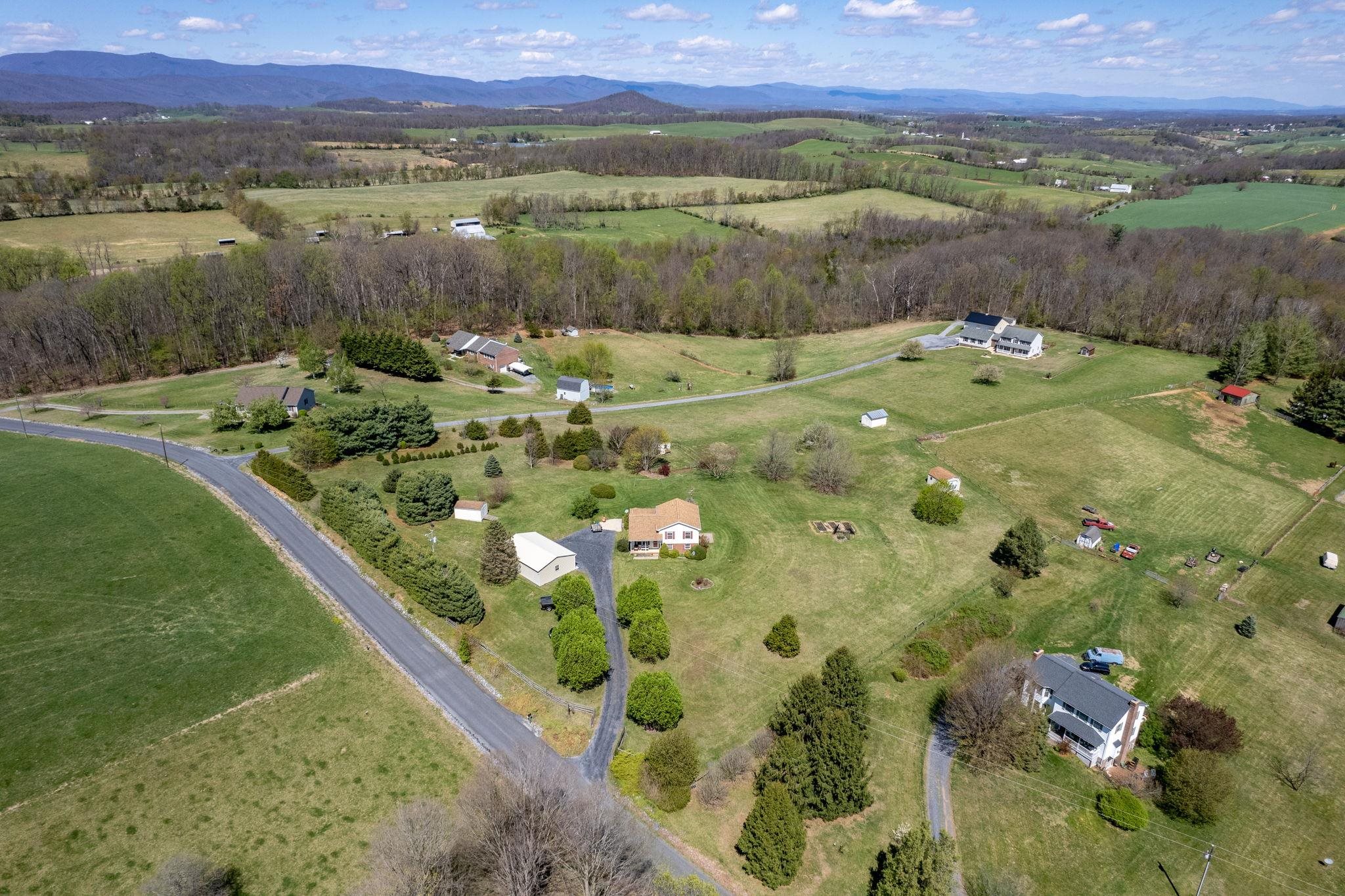 1075 Chestnut Ridge Road Staunton, VA 24401 - Photo 2 of 58