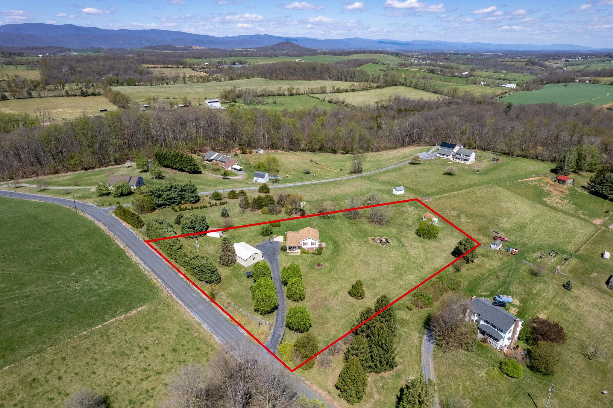 1075 Chestnut Ridge Road Staunton, VA 24401 - Photo 21 of 58