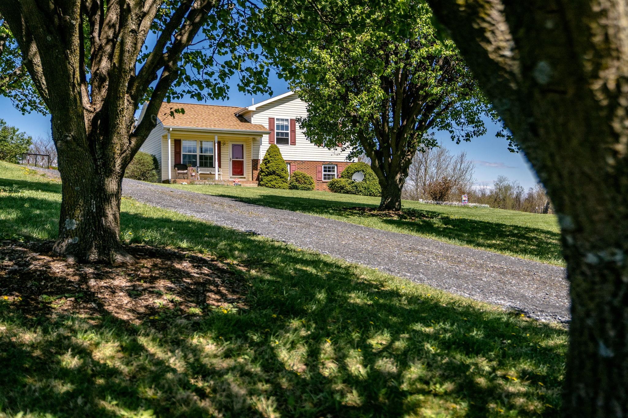 1075 Chestnut Ridge Road Staunton, VA 24401 - Photo 26 of 58