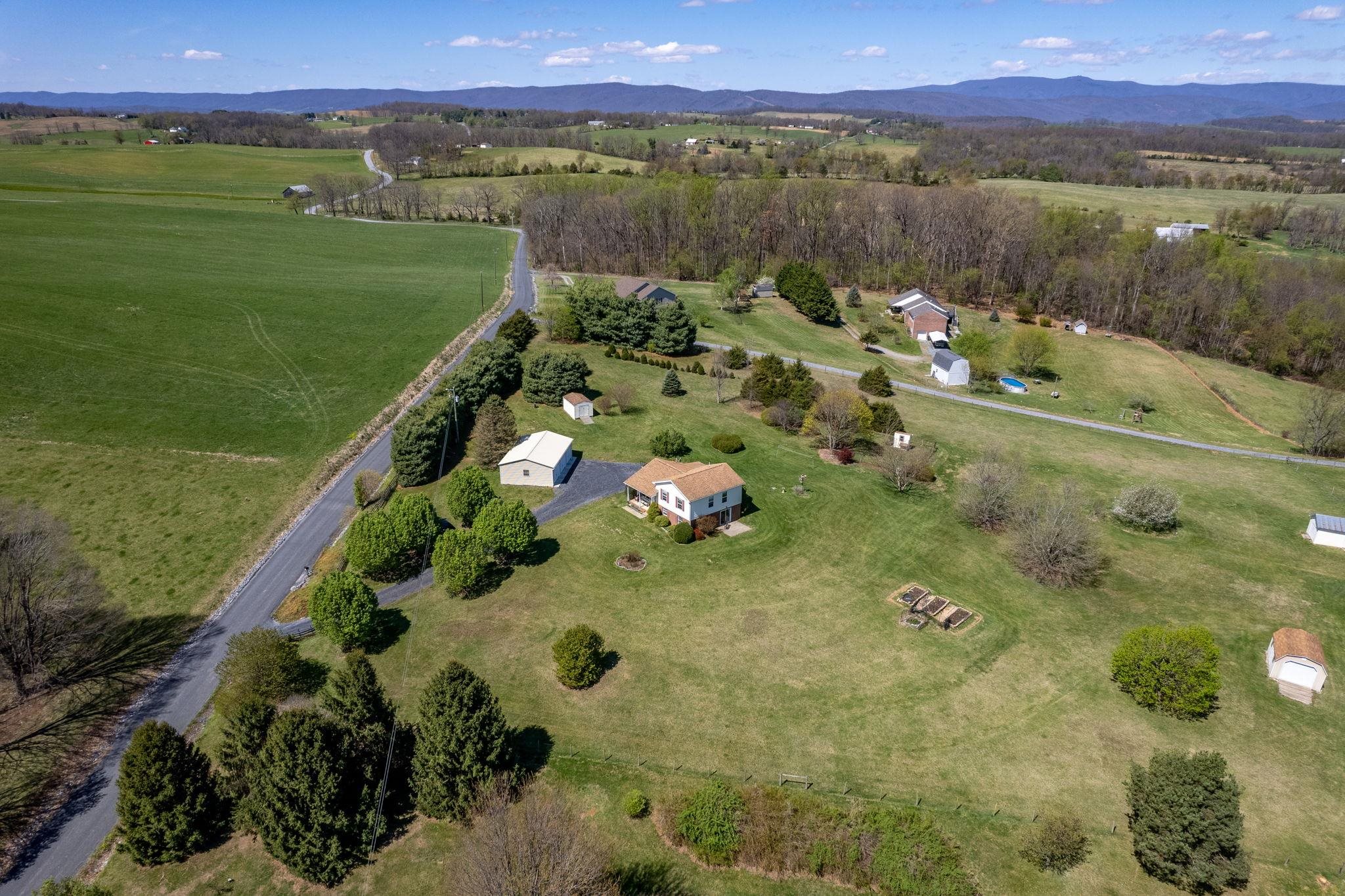 1075 Chestnut Ridge Road Staunton, VA 24401 - Photo 31 of 58