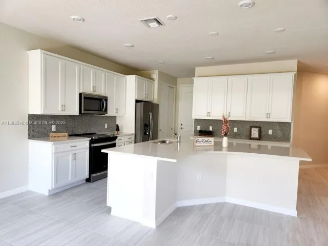 $3,500 | 8189 Cinch Way, Unit 8189, Lake Worth, FL 33467