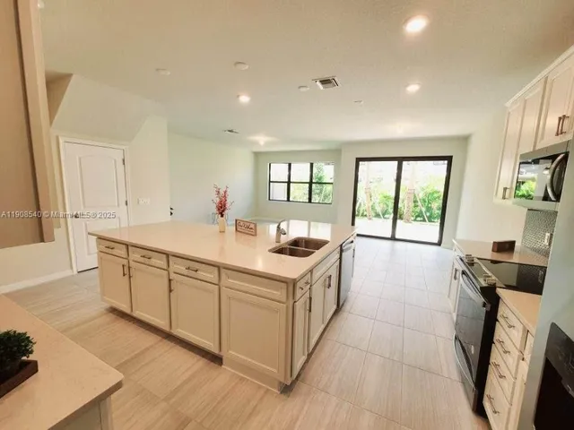 $3,500 | 8189 Cinch Way, Unit 8189, Lake Worth, FL 33467